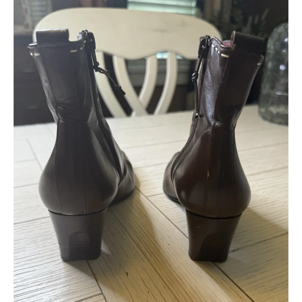 Donald J Pliner Lyza Ankle Kitten 2.5